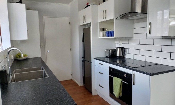 Tahunanui House | Terrific in Tahuna