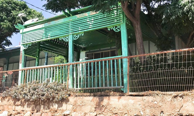 Bisbee House | Terrific Views - Block from Town - Jacuzzi Tub