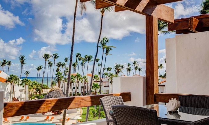 Bavaro Apartment | TesCosy Beachfront 2 BDR Apartment. STM G406