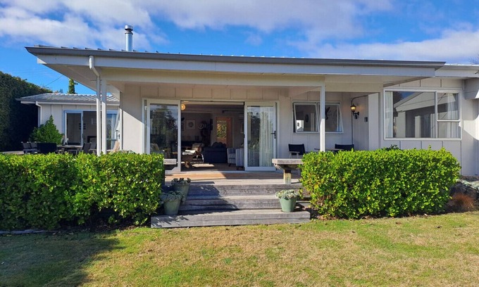 Wharewaka House | Teti Bay Bach - Great outdoor living and just a short walk to the lake!