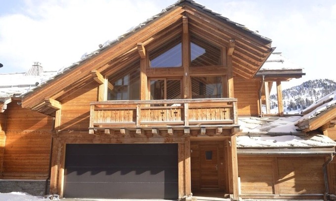 Les Claux Ski Chalet | TETRAS I Chalet de Prestige Vars 2000, sleeps 12 (8 adults/4 children)