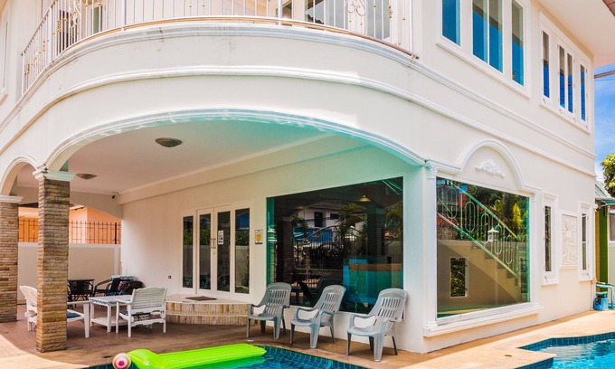 South Pattaya Villa | TEWAREE VILLA - PATTAYA HOLIDAY HOUSE - WALKING STREET