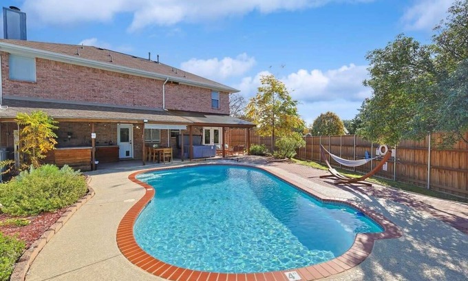 Rowlett House | Texan 5/3 Oasis - Hot tub, Pool, Cinema Room