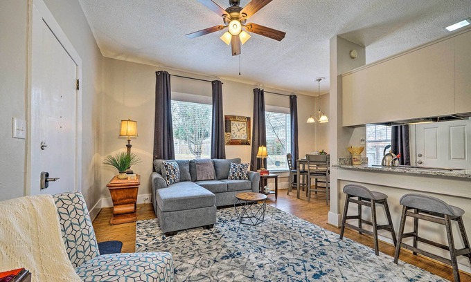 Texarkana House | Texarkana Pet-Friendly Pad w/Fenced Backyard
