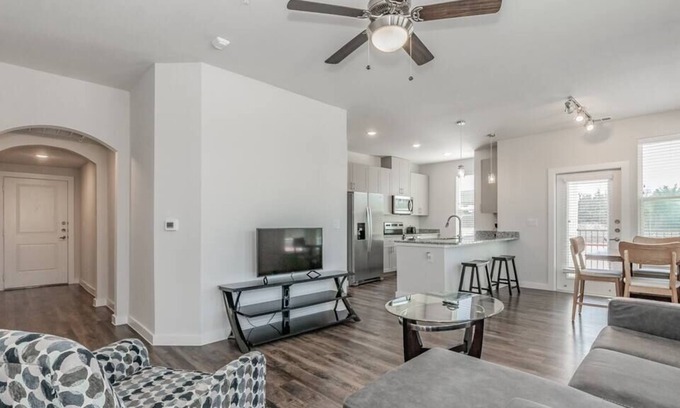 Elmo Apartment | Texas Corporate Housing Solutions Professional Apt