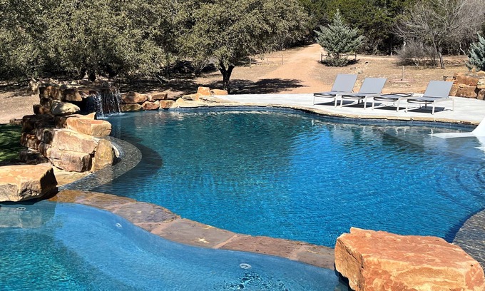 Spicewood Villa | Texas Hill Country Villa w/private pool, hot tub & putting green