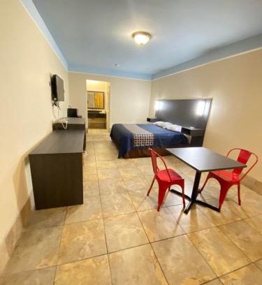 Rio Bravo Hotel | Texas Inn & Suites McAllen at La Plaza Mall and Airport