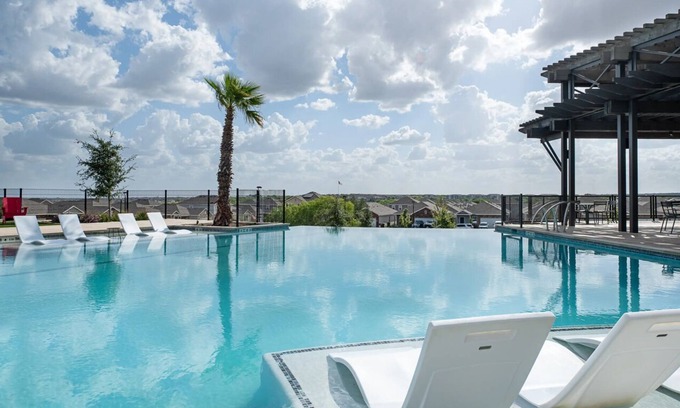 Medina Valley House | Texas Vacation Rustic New Build with Amenity Center Access