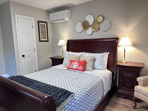 Richmond House | TG Craft Cottage fully fenced yard w private parking