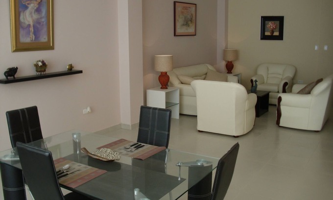Coca Apartment | The Friendly, Front Staff Is Fluently Bi-lingual In Spanish And English.