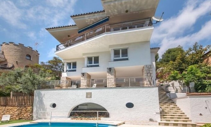 Tamarit House | th128 Villa in Tarragona 4 bedrooms · 5 beds · 4 baths