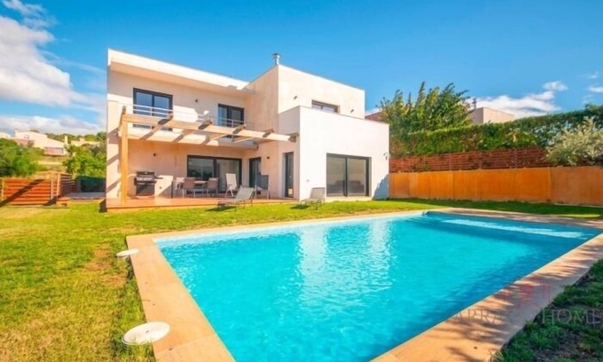 Tarragona Villa | TH130 Villa in El Catllar · 5 bedrooms · 6 beds · 4 baths