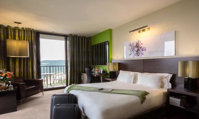 Greater Johannesburg Metropolitan Area Hotel | Thaba Eco Hotel