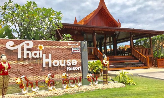 Wang Pong Resort | Thai House Resort