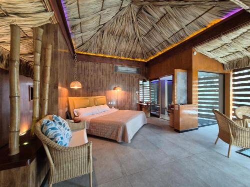 Leon Hotel | Thai Lagoon