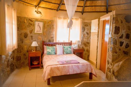 Matabeleland South Villa | Thakgalo Honeymoon Suite - 2211