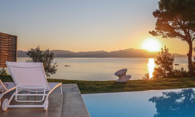 Punta Villa | Thalasses Villas Skiathos Villa Iioni 4 People Villa Beachfront