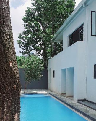 Kaduwela Hotel | Thambili Villa