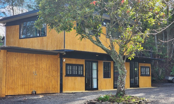 Thames House | Thames River Valley Studio Retreat 2