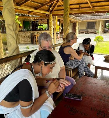 Kawasoti Hotel | Tharu Community Lodge