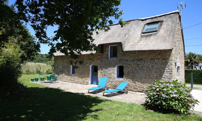 Caudan House | Thatched cottage in Brittany 15 minutes from the sea