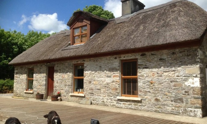 Shanavooneen House | Thatched Cottage Stud along the Wild Atlantic Way