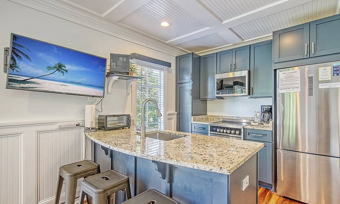 Edisto Island Apartment | The 19th Hole - Fairway Views! Studio Apartment!