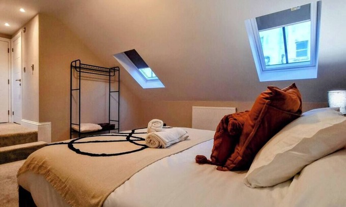 Hove House | The 4 bed Luxury Townhouse