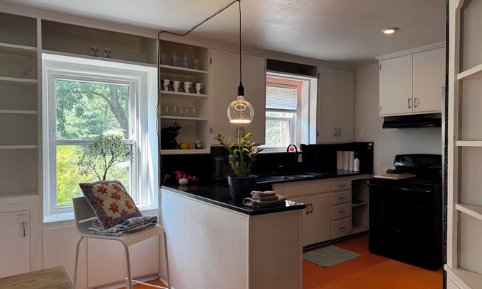 Gladstone House | The 420 House