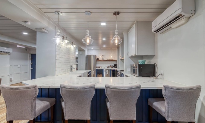 Lower Burns Park House | The 4M Golden House #9 - Beautiful Apt Minutes from Downtown!