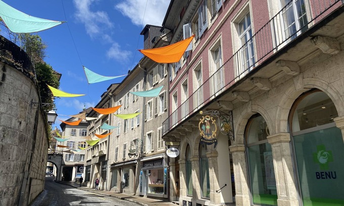 Porrentruy Apartment | The 5 Continents III by Stay.Swiss - 7 bedroom apartment