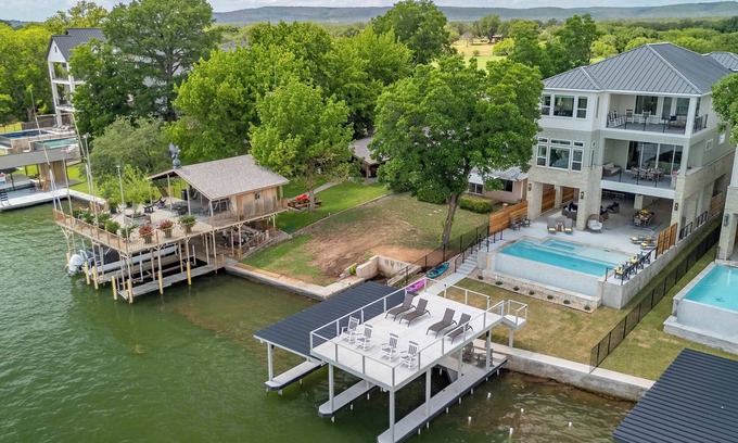 Kingsland House | The 563 Villa | Concierge Services