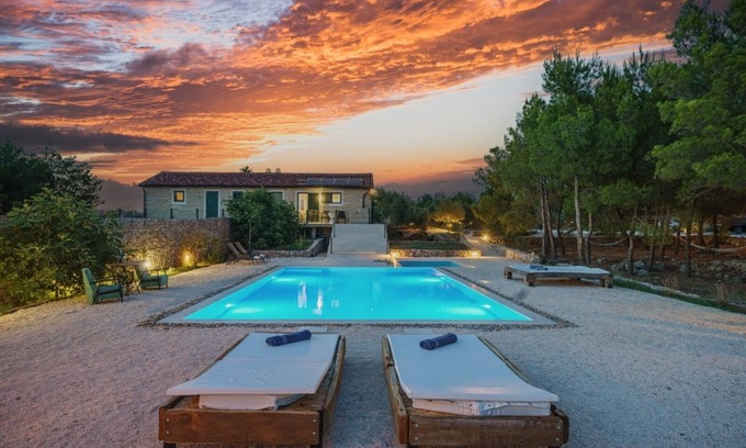 Srima Villa | "The 7th Heaven" resort villa with pool