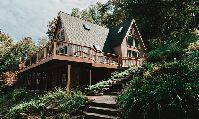 Dayton Cabin | The A-Frame in the Woods + Hot Tub