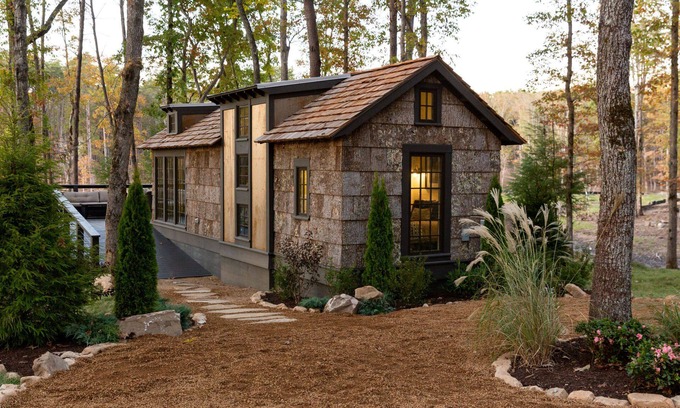 Tracy City Cabin | The Acorn Cottage at The Retreat at Water's Edge