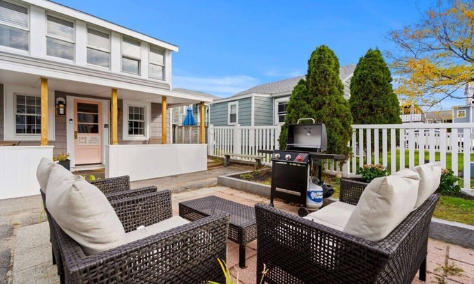 Salisbury Beach Apartment | The Addie Shack | Pet Friendly | Steps to Beach
