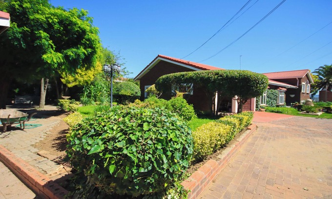 Maseru House | The Advocate Suites Manor