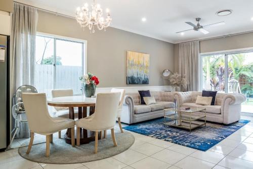 Northgate House | The Airport Stop Modern, 15min to Brisbane City