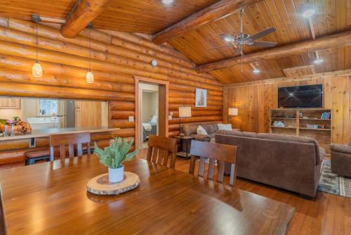 College House | The Alaskan Dream Lodge