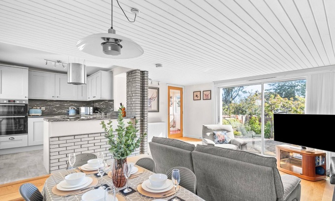 Carnoustie Ski Chalet | The Albatross - A 3 bed Carnoustie Classic