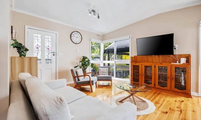 Ballarat House | The Alcove Ballarat - Cozy Home 2 Bedrooms For Family In Ballarat Homestead