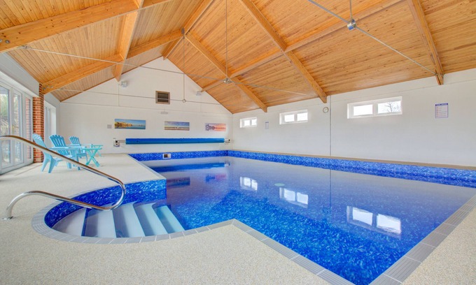 Aldborough House | The Aldborough - Two Bedroom House, Sleeps 4