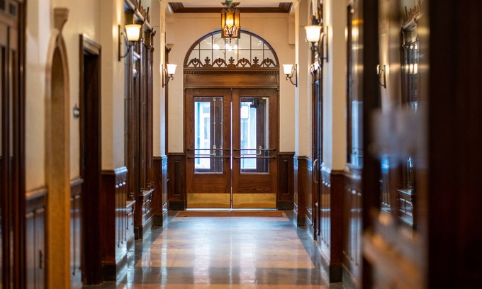 Aberdeen Hotel | The Alonzo Ward Hotel
