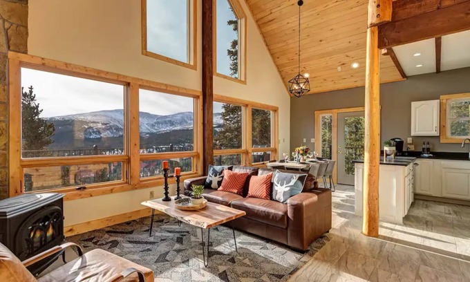 Valley of the Sun House | The Alpine (Fairplay, CO), Million dollar views! Hot tub, pool table, nestled on an acre!