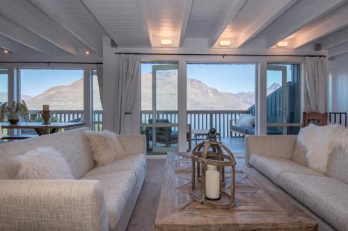 Sunshine Bay House | The Alpine Way Queenstown