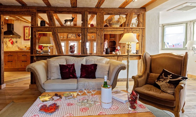 Riquewihr Apartment | The Alsatian Hart* - Panoramic views of Riquewihr and the vineyards. Quiet.