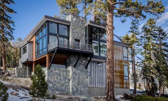 Altis House | The Altis Ski House on the Slopes