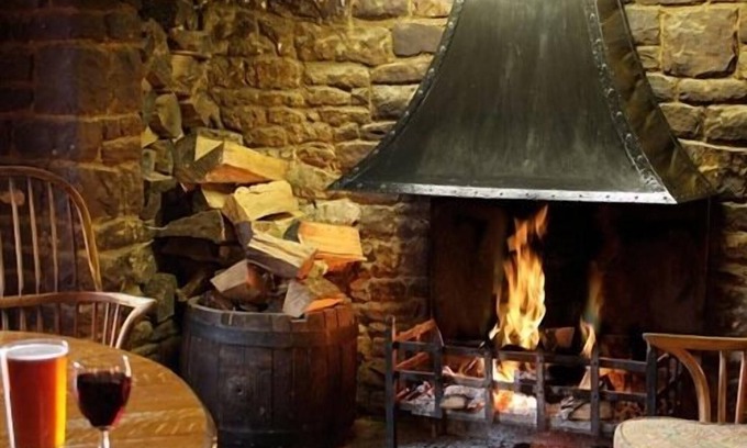 Oldbury-on-Severn Hotel | The Anchor Inn