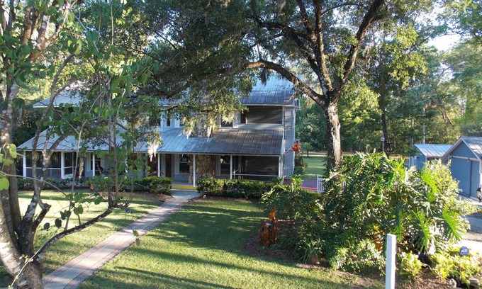 Cassadaga House | The Ann Stevens House