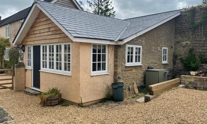 Frome House | The Annex, Selwood Cottage by StayStaycations